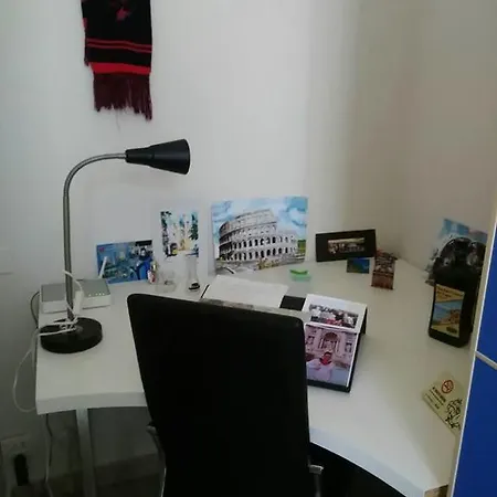 Happy House Guest house *